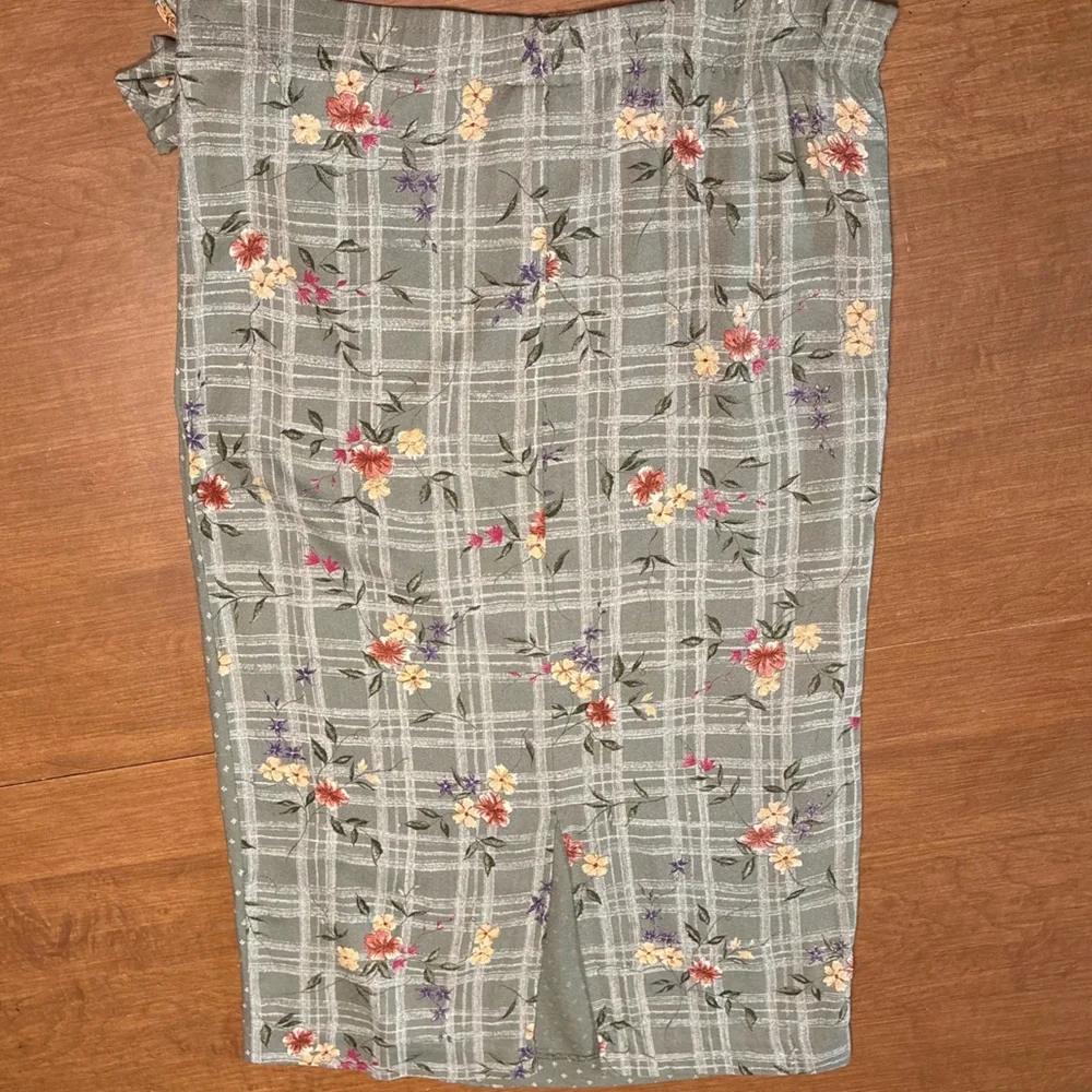 90s wrap skirt, floral and plaid size small - Picture 3 of 9